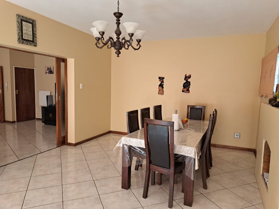 8 Bedroom Property for Sale in Waterkloof Ridge Gauteng