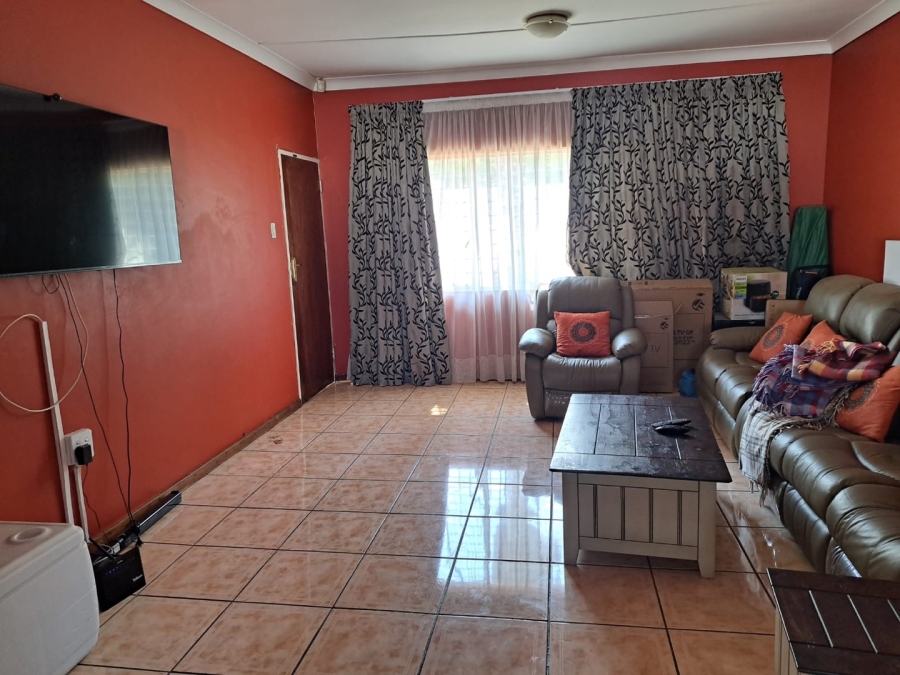 8 Bedroom Property for Sale in Waterkloof Ridge Gauteng