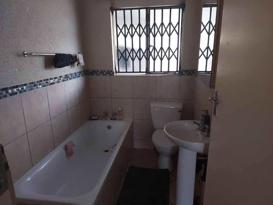 3 Bedroom Property for Sale in Amandasig Gauteng