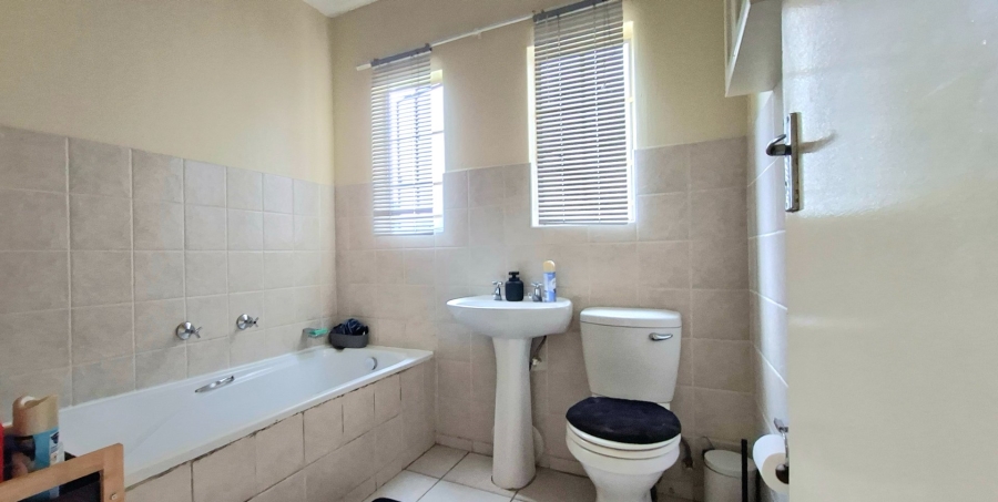2 Bedroom Property for Sale in Rynfield Gauteng