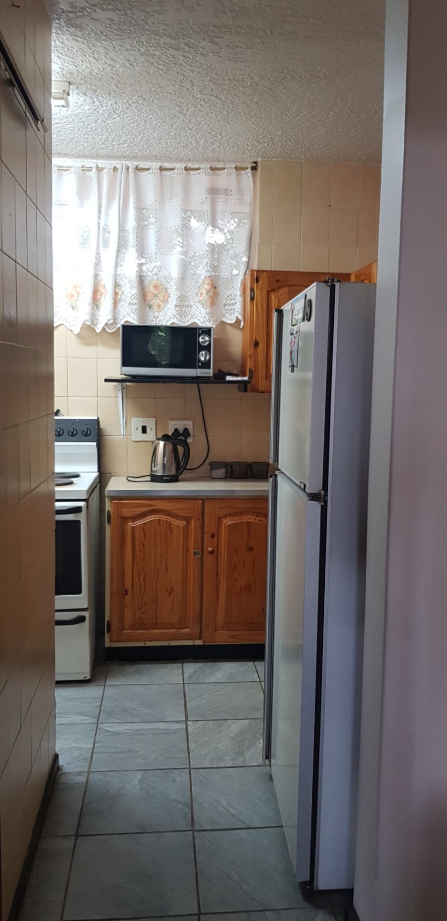 To Let 1 Bedroom Property for Rent in Mountain View Gauteng