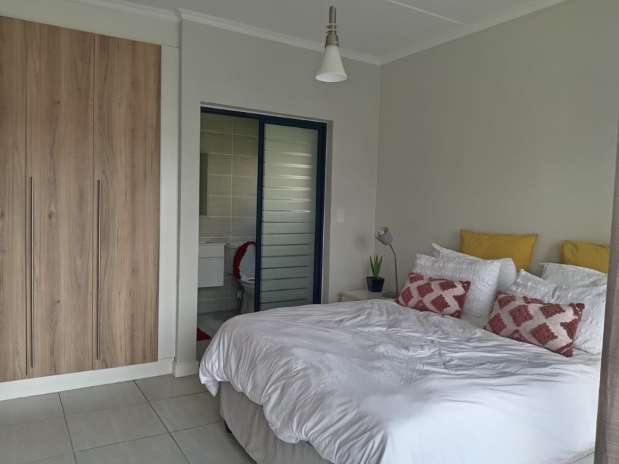 To Let 2 Bedroom Property for Rent in Waterfall Gauteng