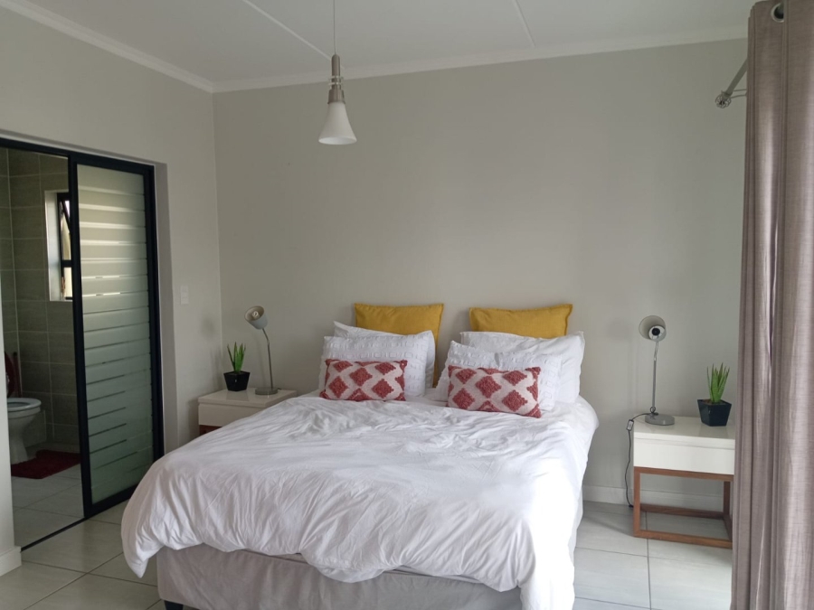 To Let 2 Bedroom Property for Rent in Waterfall Gauteng