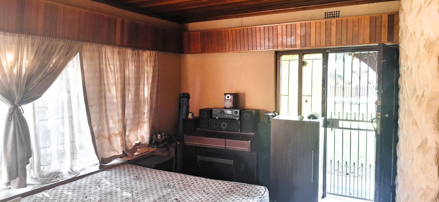 3 Bedroom Property for Sale in Dunnottar Gauteng