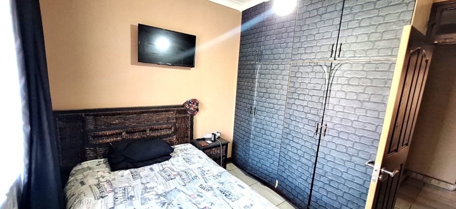 3 Bedroom Property for Sale in Dunnottar Gauteng