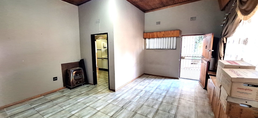 3 Bedroom Property for Sale in Dunnottar Gauteng
