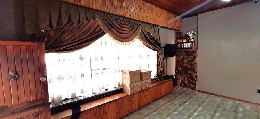 3 Bedroom Property for Sale in Dunnottar Gauteng