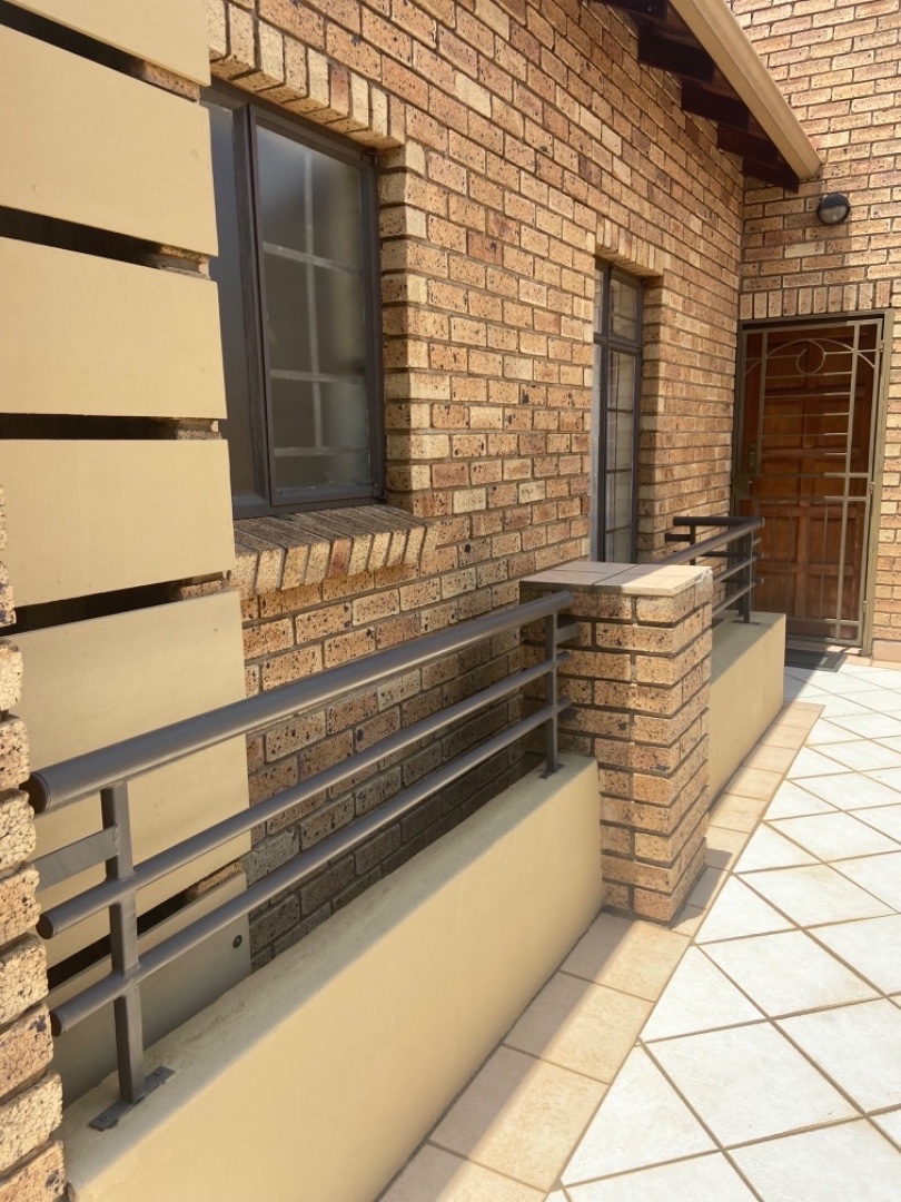 To Let  Bedroom Property for Rent in Highveld Gauteng
