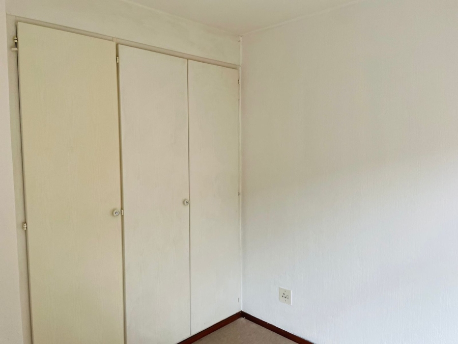 To Let 2 Bedroom Property for Rent in Bassonia Gauteng