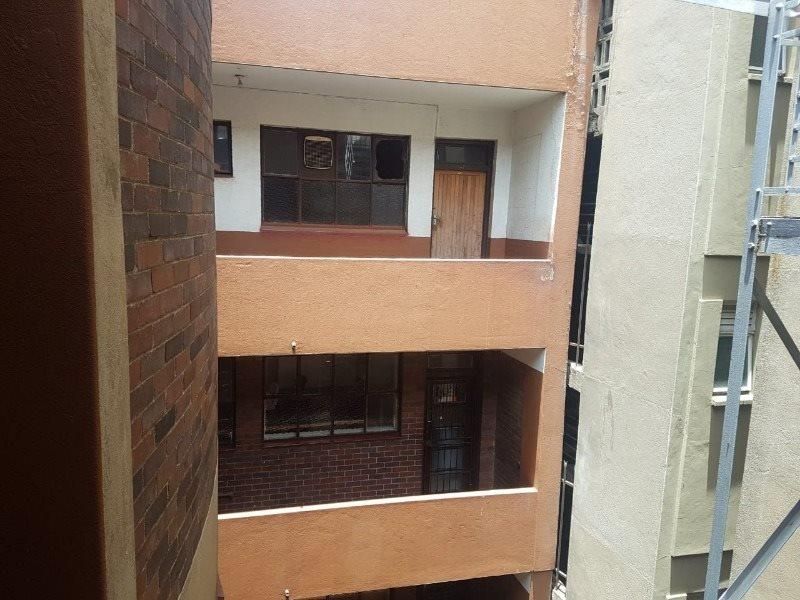 1 Bedroom Property for Sale in Braamfontein Gauteng