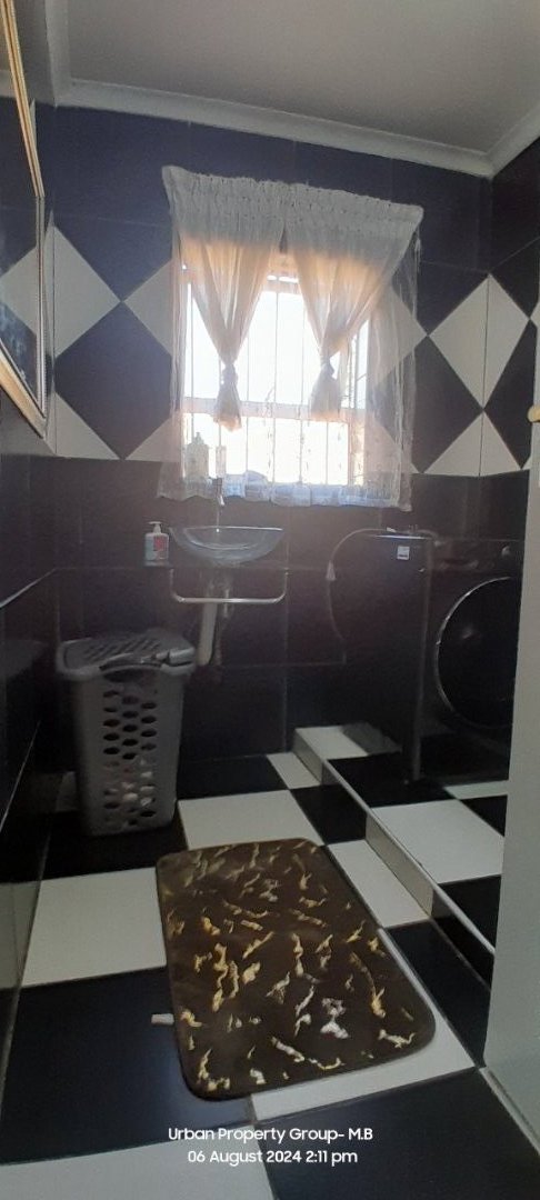 4 Bedroom Property for Sale in Sunward Park Gauteng
