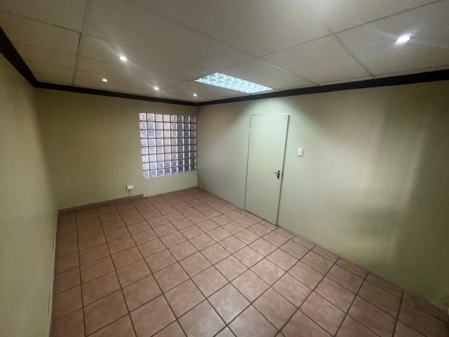 To Let Commercial Property for Rent in Wierda Park Gauteng