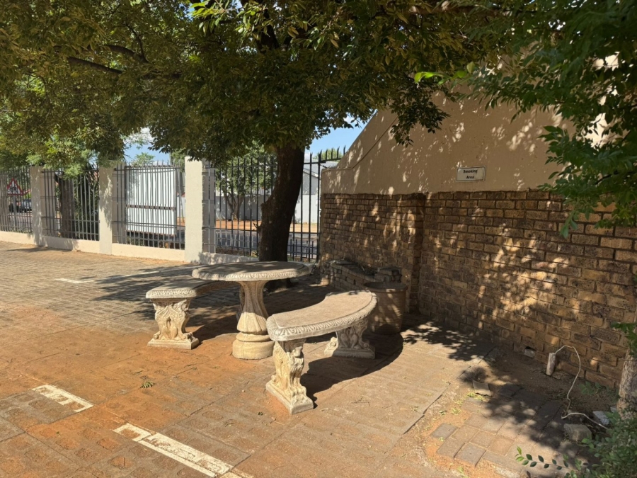 To Let Commercial Property for Rent in Wierda Park Gauteng