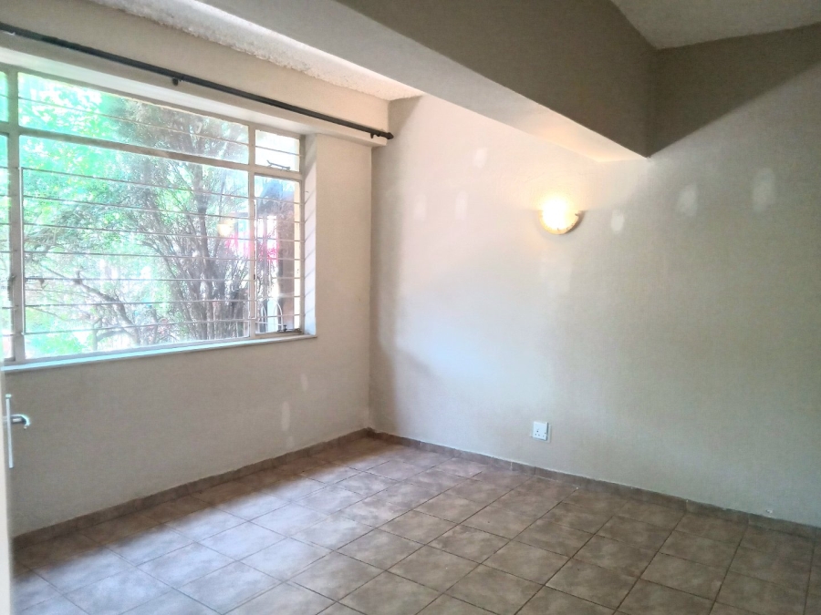 To Let 1 Bedroom Property for Rent in Florida Gauteng