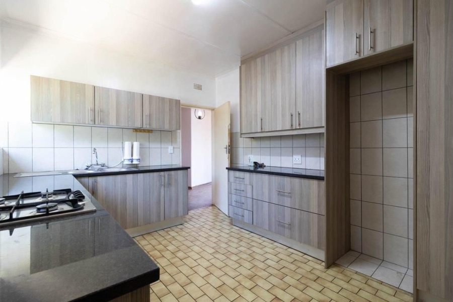To Let 3 Bedroom Property for Rent in Gillview Gauteng