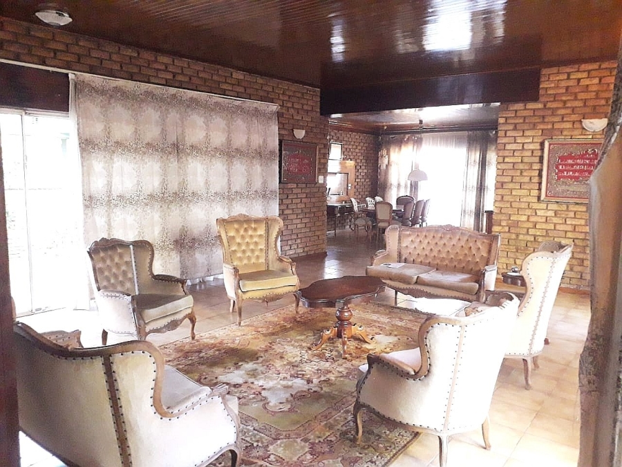 4 Bedroom Property for Sale in Lenasia Ext 11 Gauteng