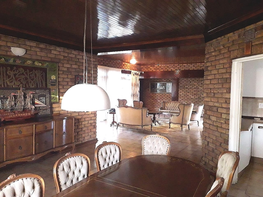 4 Bedroom Property for Sale in Lenasia Ext 11 Gauteng