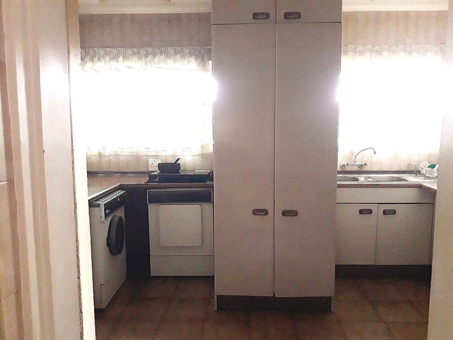 4 Bedroom Property for Sale in Lenasia Ext 11 Gauteng