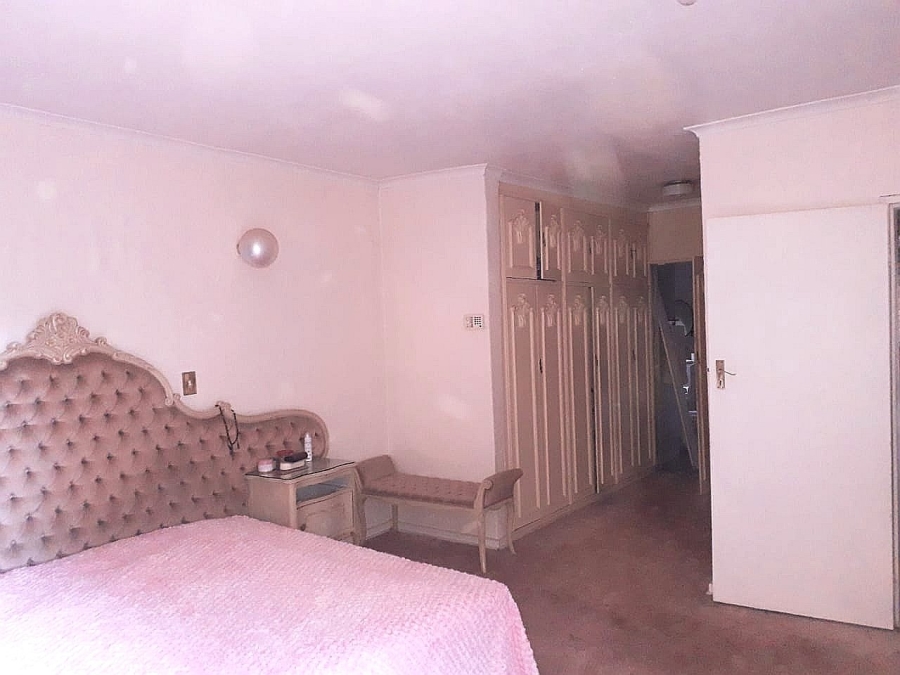 4 Bedroom Property for Sale in Lenasia Ext 11 Gauteng