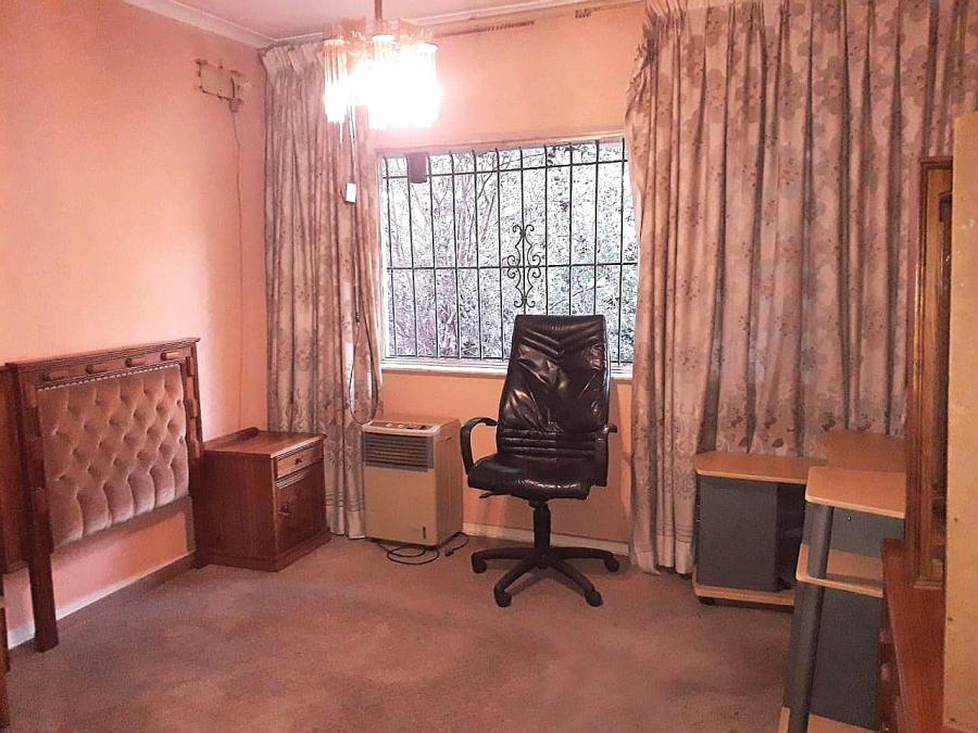 4 Bedroom Property for Sale in Lenasia Ext 11 Gauteng