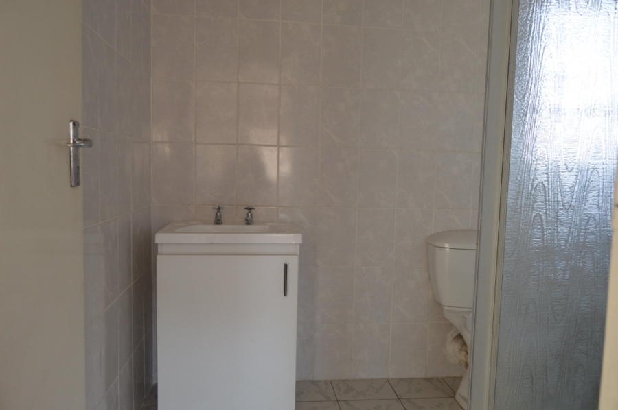 1 Bedroom Property for Sale in Maraisburg Gauteng