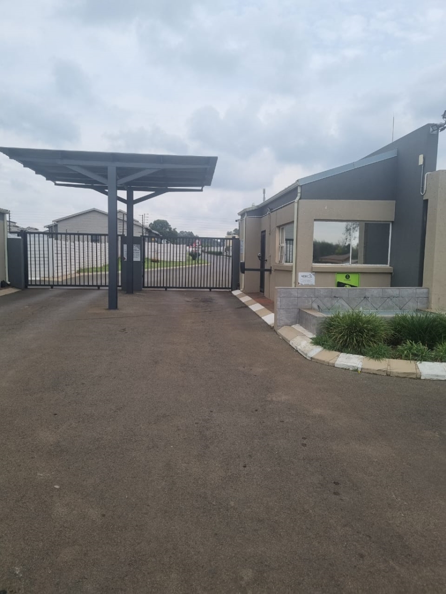 2 Bedroom Property for Sale in Brentwood Park AH Gauteng