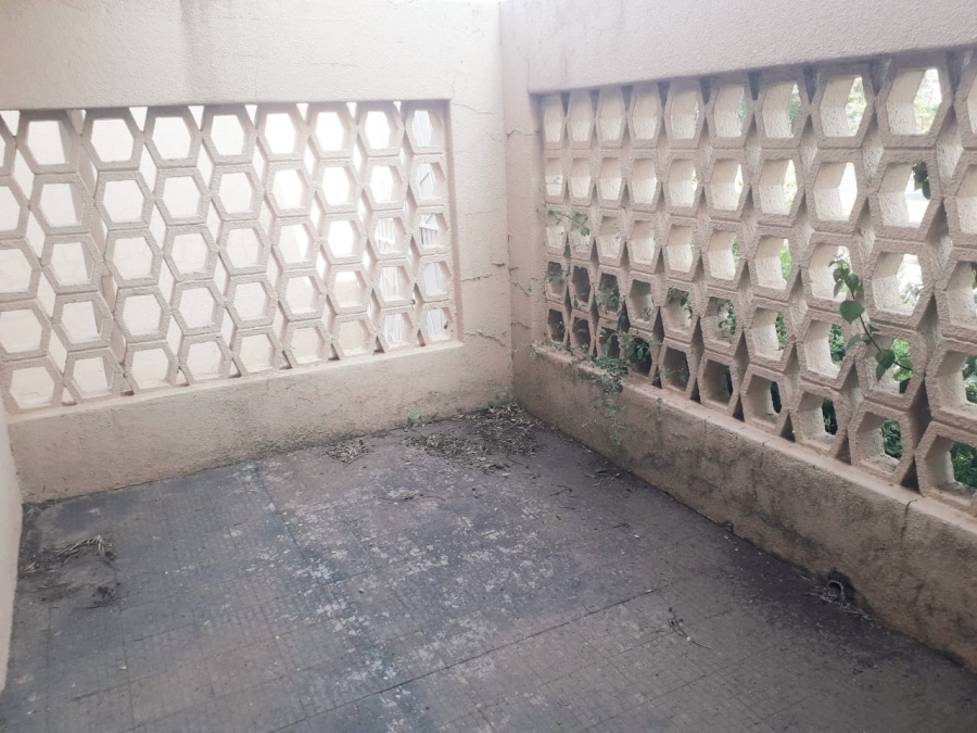 6 Bedroom Property for Sale in Lenasia Ext 1 Gauteng