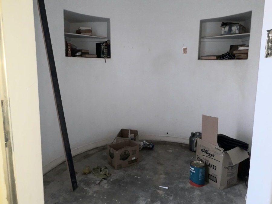 6 Bedroom Property for Sale in Lenasia Ext 1 Gauteng