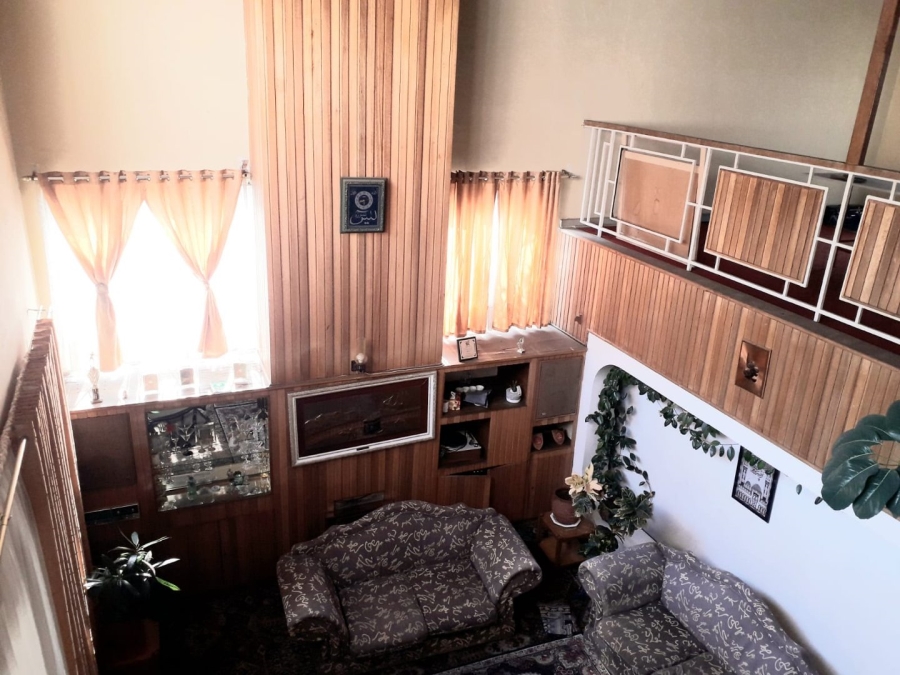 6 Bedroom Property for Sale in Lenasia Ext 1 Gauteng