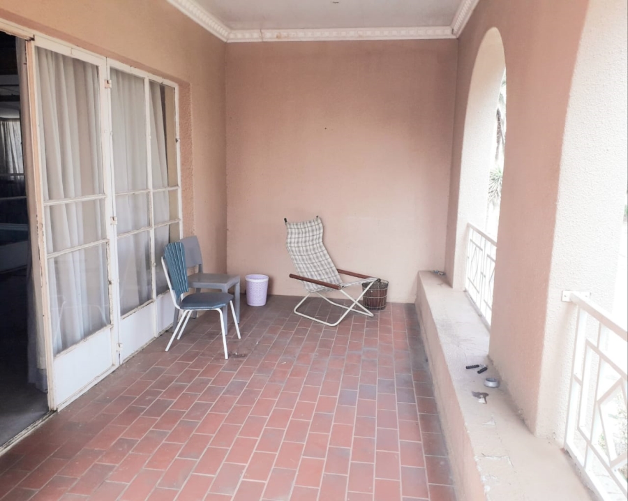 6 Bedroom Property for Sale in Lenasia Ext 1 Gauteng