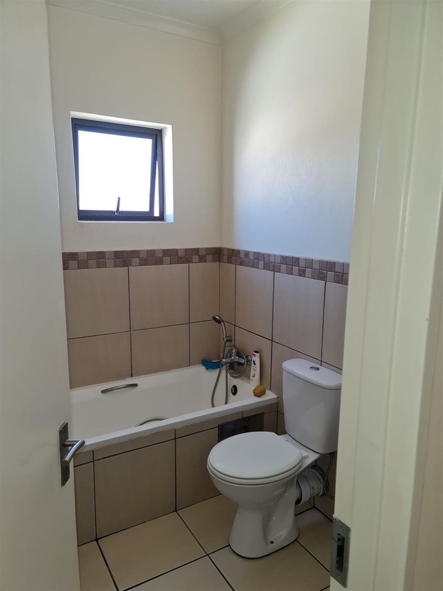 2 Bedroom Property for Sale in Barbeque Downs Gauteng
