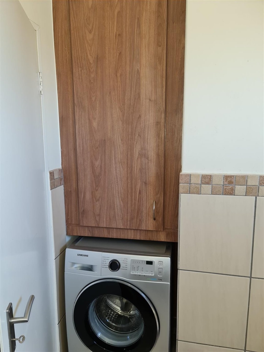 2 Bedroom Property for Sale in Barbeque Downs Gauteng