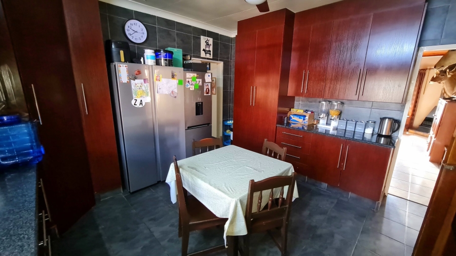 Commercial Property for Sale in Grootvaly AH Gauteng