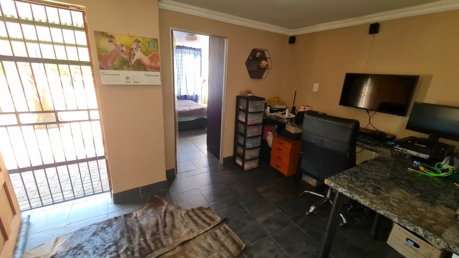 Commercial Property for Sale in Grootvaly AH Gauteng