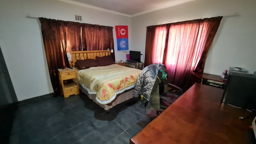 Commercial Property for Sale in Grootvaly AH Gauteng
