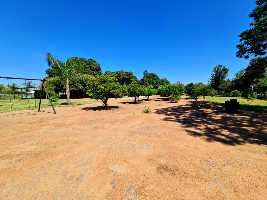 Commercial Property for Sale in Grootvaly AH Gauteng