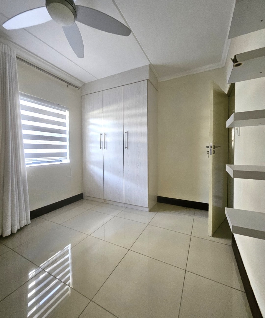 2 Bedroom Property for Sale in Crowthorne AH Gauteng