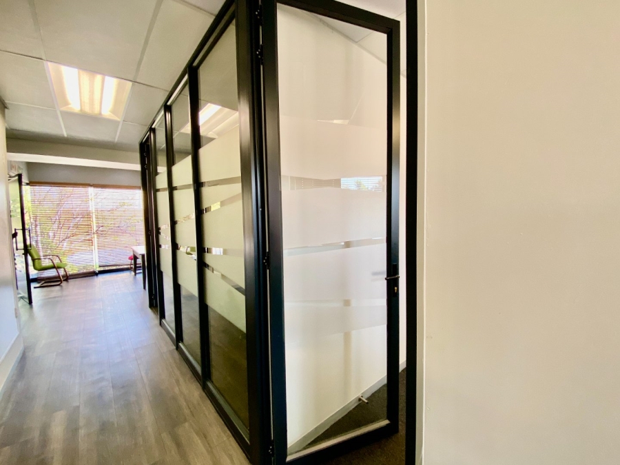 To Let Commercial Property for Rent in Menlo Park Gauteng