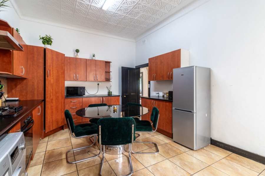 To Let 2 Bedroom Property for Rent in Melville Gauteng