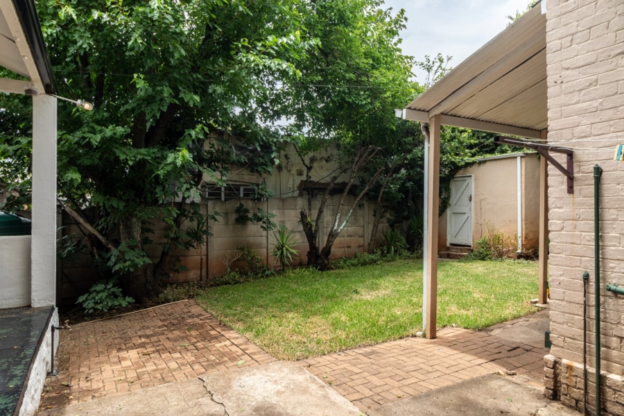 To Let 2 Bedroom Property for Rent in Melville Gauteng