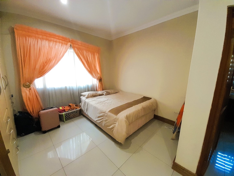 6 Bedroom Property for Sale in Blue Valley Golf Estate Gauteng