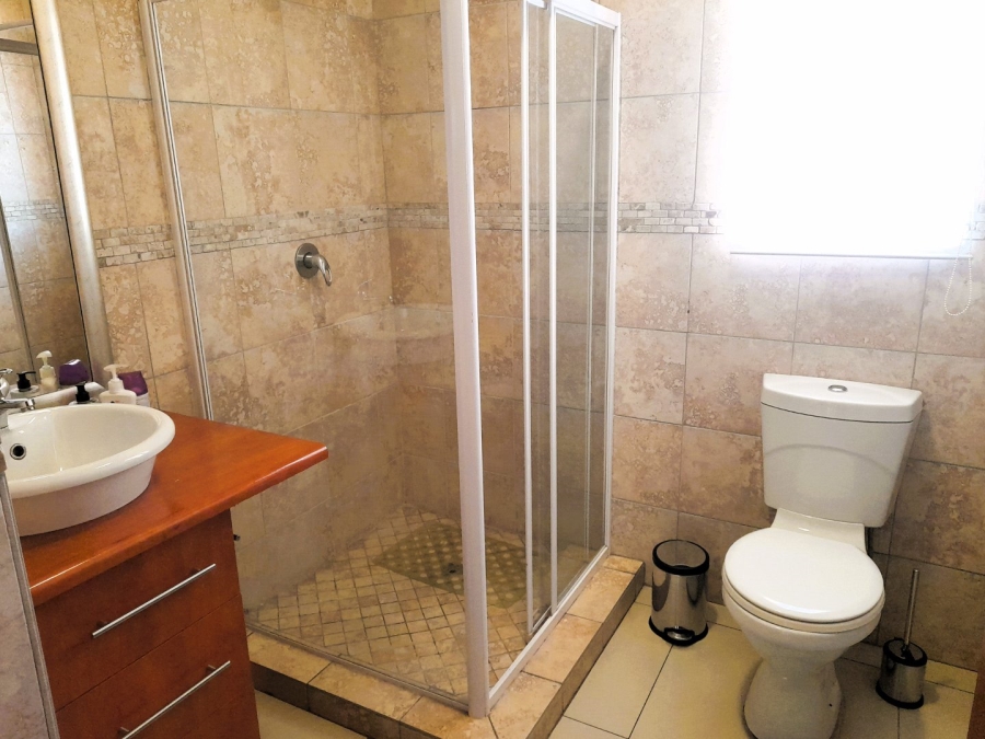 6 Bedroom Property for Sale in Blue Valley Golf Estate Gauteng