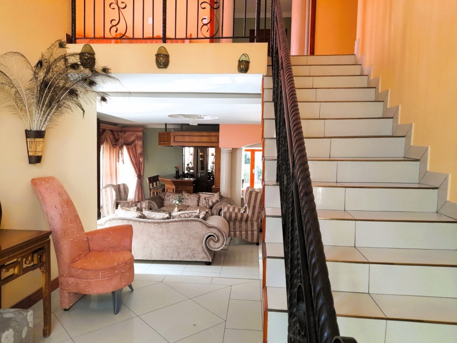 6 Bedroom Property for Sale in Blue Valley Golf Estate Gauteng