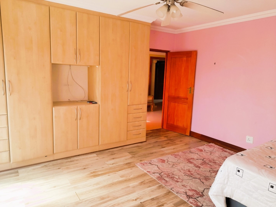 6 Bedroom Property for Sale in Blue Valley Golf Estate Gauteng