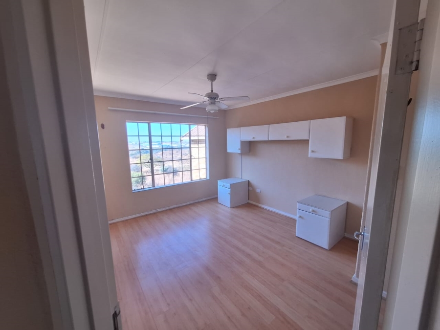 To Let 4 Bedroom Property for Rent in Elandspark Gauteng