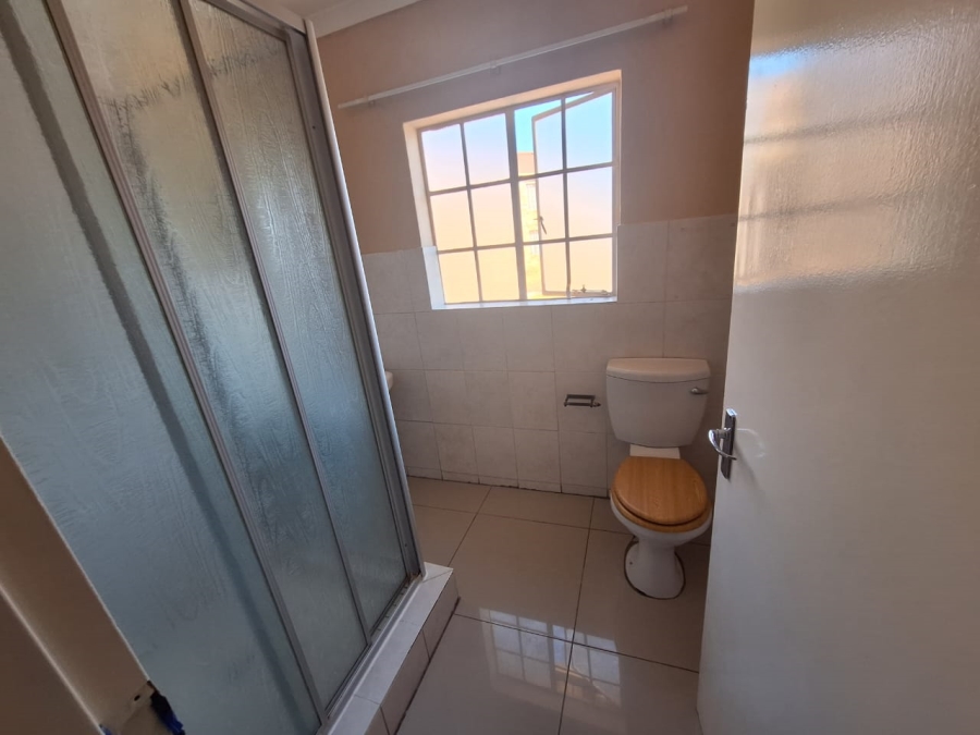 To Let 4 Bedroom Property for Rent in Elandspark Gauteng