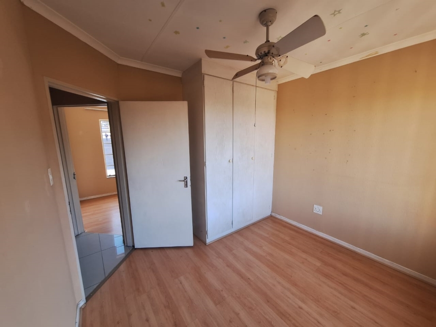 To Let 4 Bedroom Property for Rent in Elandspark Gauteng
