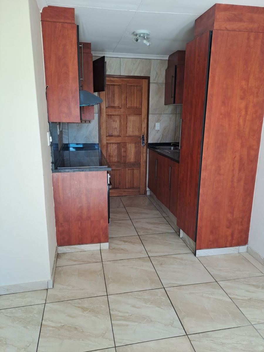 To Let  Bedroom Property for Rent in Crystal Park Gauteng