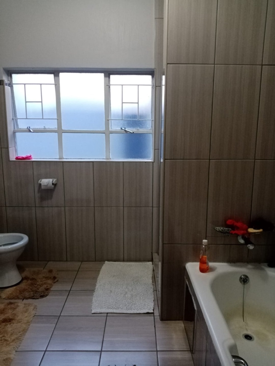 4 Bedroom Property for Sale in Silverton Gauteng