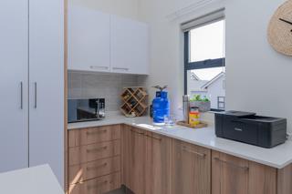 To Let 2 Bedroom Property for Rent in Modderfontein Gauteng